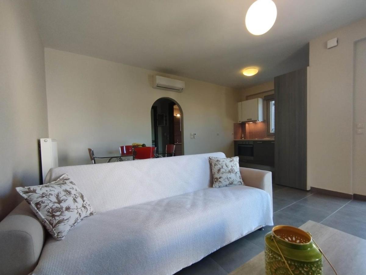קרבומילוס D'Angelos Apartments מראה חיצוני תמונה