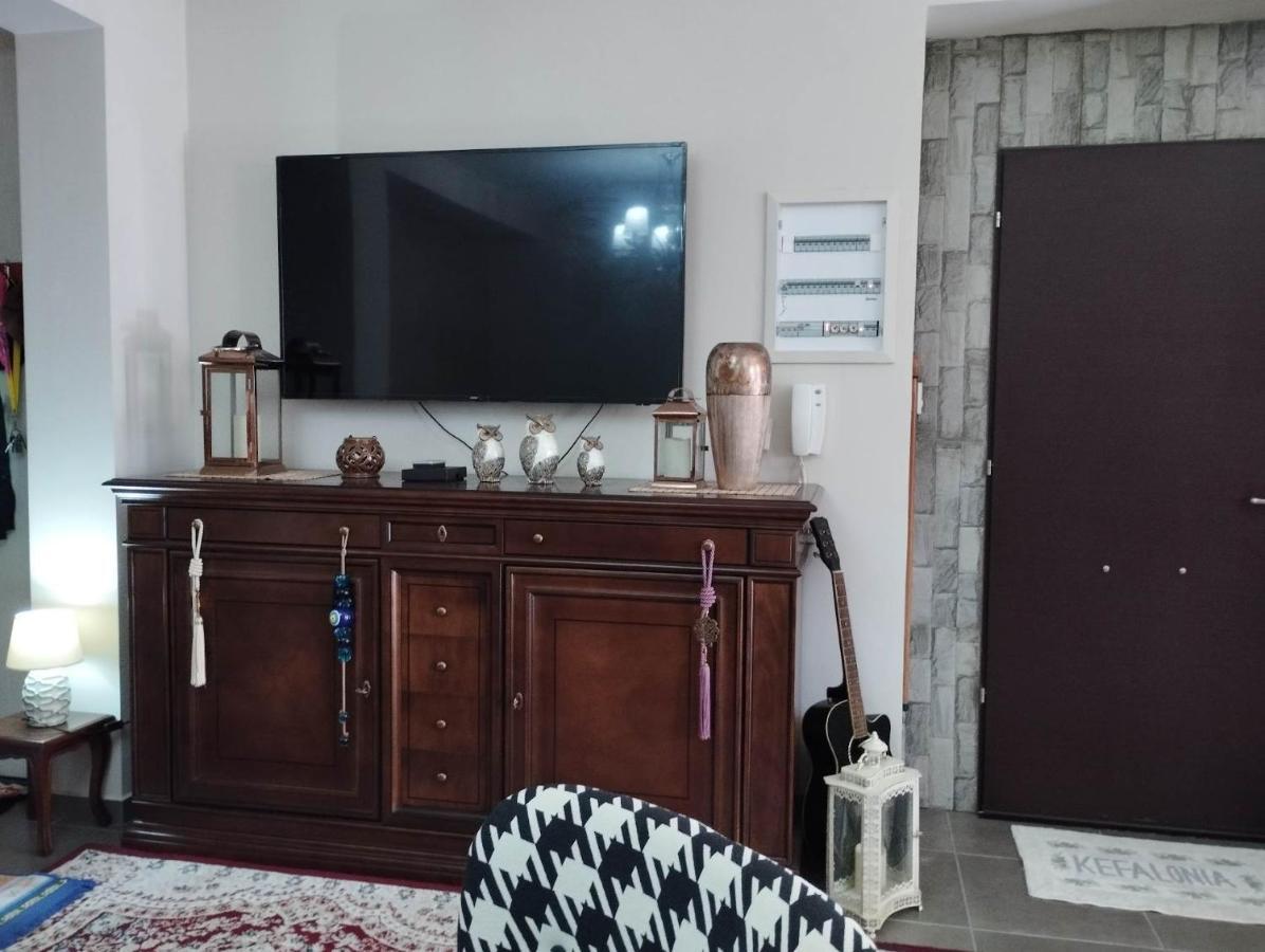 קרבומילוס D'Angelos Apartments מראה חיצוני תמונה