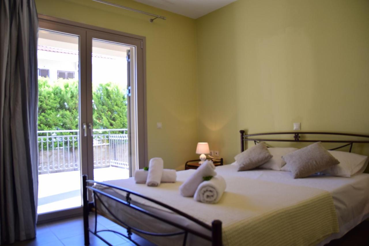 קרבומילוס D'Angelos Apartments מראה חיצוני תמונה