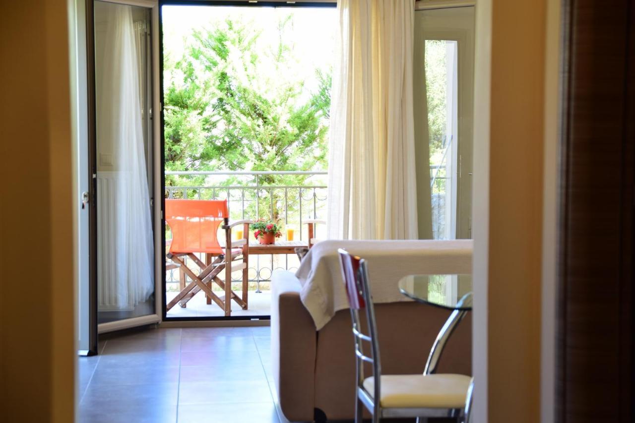 קרבומילוס D'Angelos Apartments מראה חיצוני תמונה