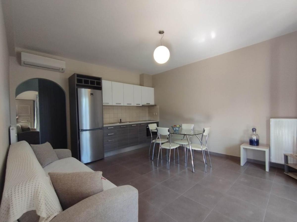 קרבומילוס D'Angelos Apartments מראה חיצוני תמונה